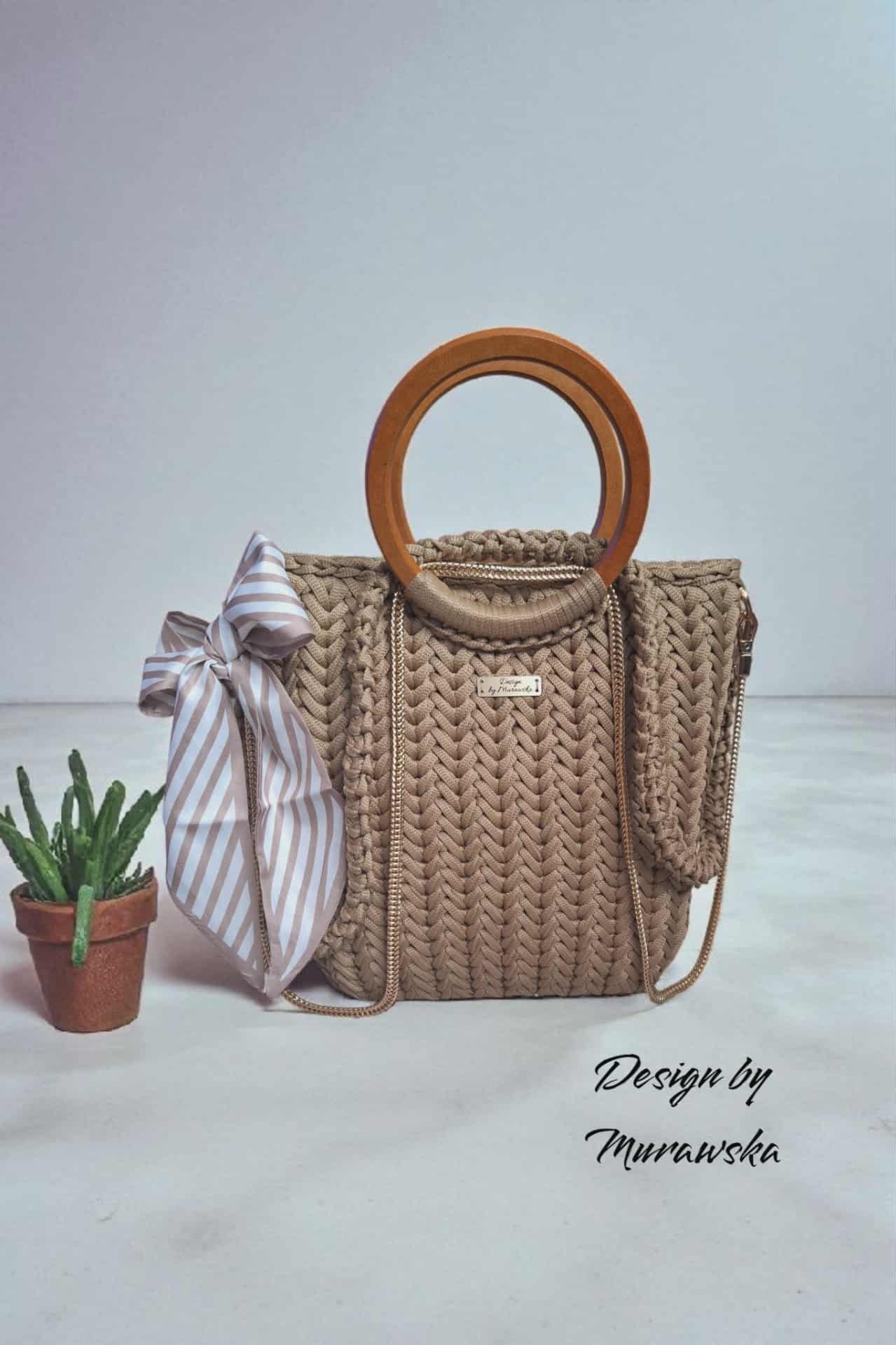 2db262e0-c67d-4916-b637-ddbc9b0ff75c