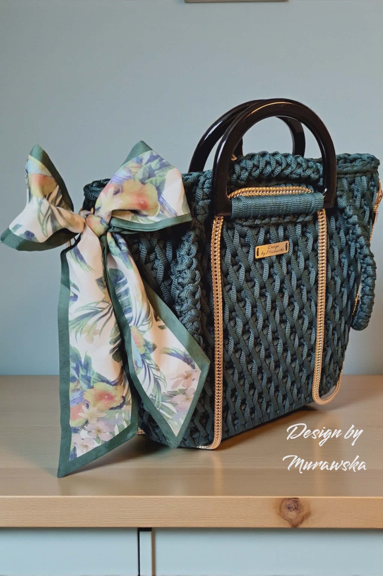 e1e2df16-e5cc-452f-bffe-09c432bbb327