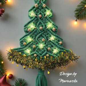 Makramowa choinka z lampkami trawiasta zieleń, świąteczna dekoracja handmade