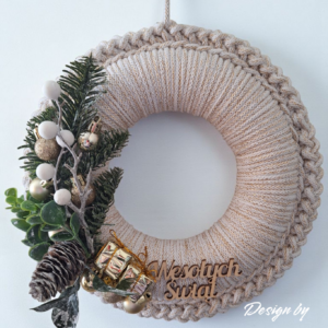 Bożonarodzeniowy wianek w bieli