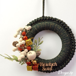 Bożonarodzeniowy wianek w butelkowej zieleni