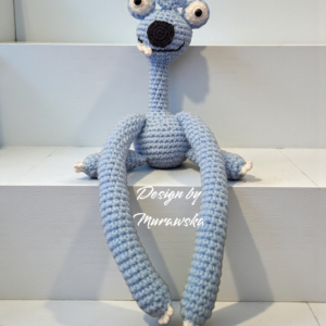 Ręcznie robiona szydełkowa maskotka Leniwiec SID – błękitna